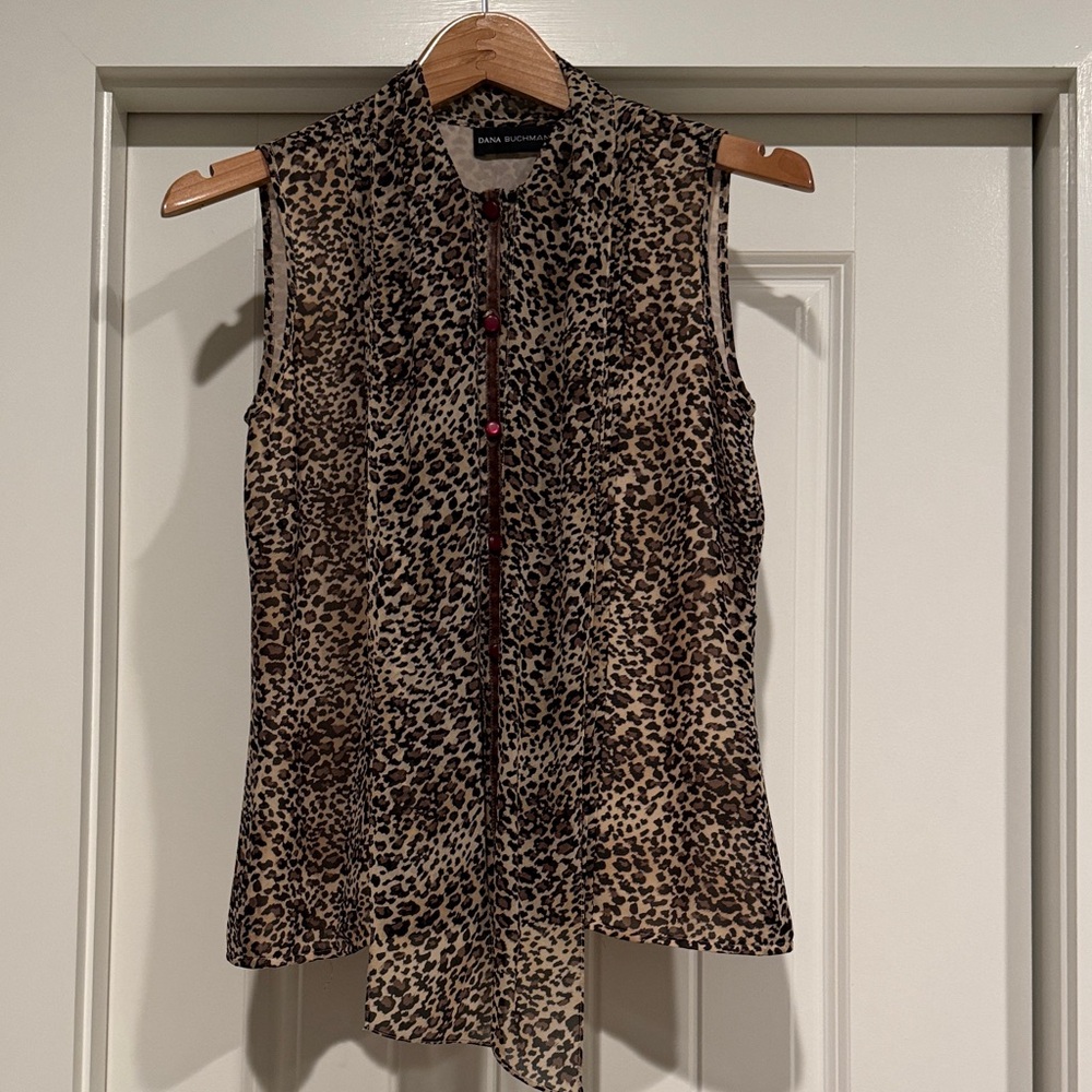 Dana Buchman Leopard Print Sleeveless Blouse
